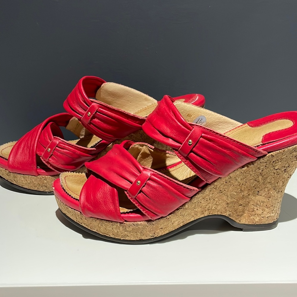 Red leather strap  Wedge Heels. Made in Japan size M